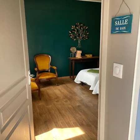 לינה וארוחת בוקר Au Bois Dormant 3*